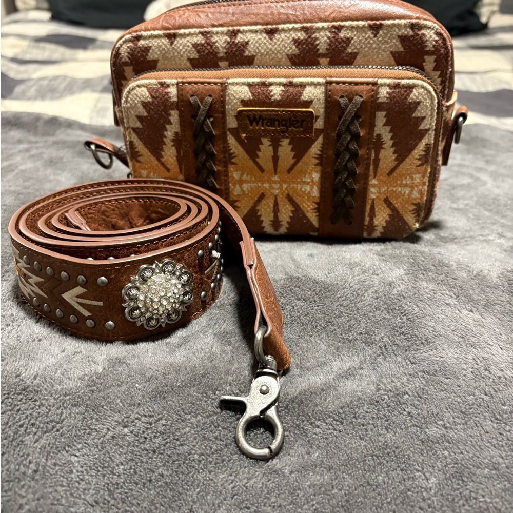 Wrangler Brown and Cream Crossbody Bag with Strap